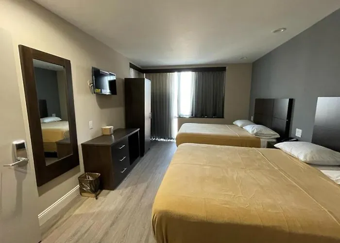 Royal Hotel Bronx